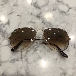 Classic Ray- Ban Aviator Sunglasses